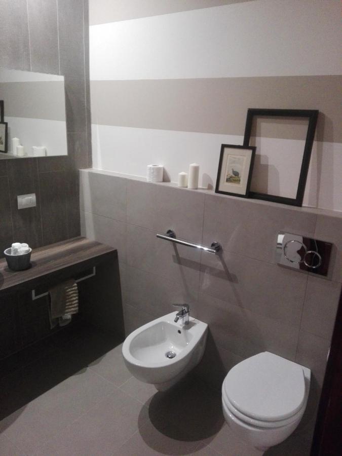 Domus Blu Parma Hotel Esterno foto