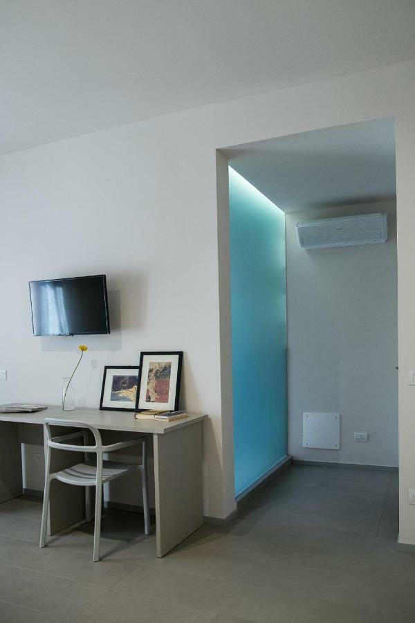 Domus Blu Parma Hotel Esterno foto